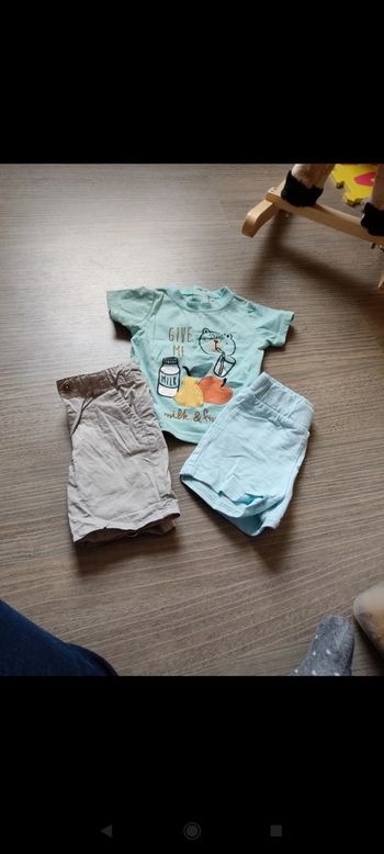 Ensemble 2 shorts et t-shirt