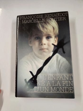 L'enfant ne a la fin d'un monde