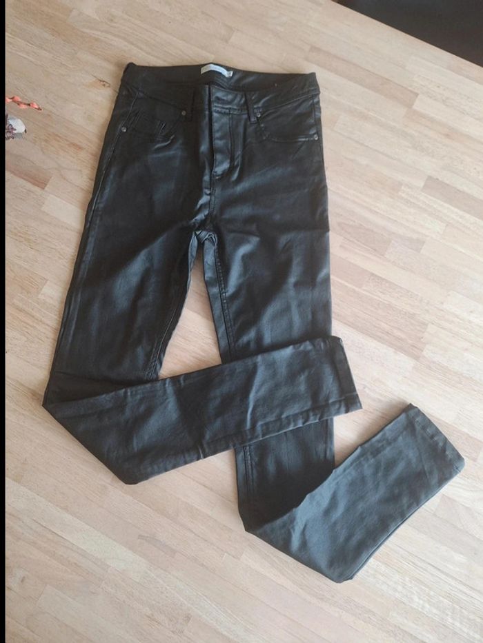 Pantalon slim noir effet cuir T38-M - photo numéro 2