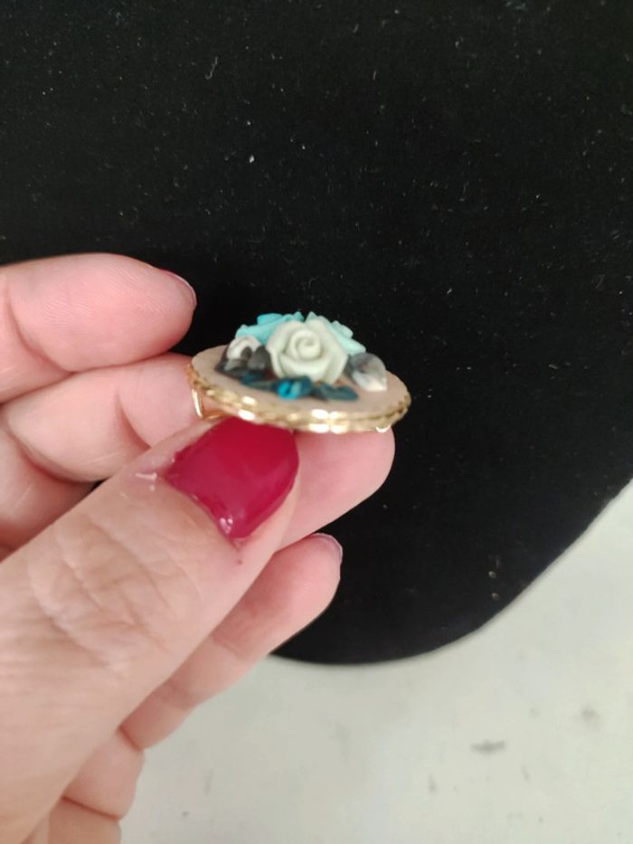 Broche roses bleues - photo numéro 6