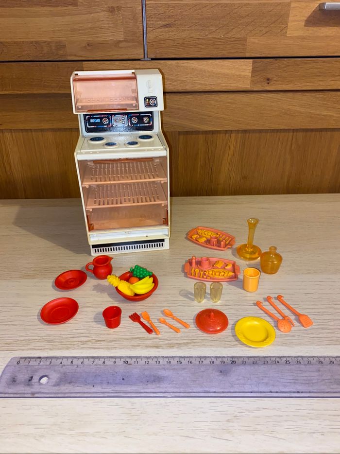 Mattel Barbie poupée 1978 cuisine four vaisselle fruits cuisinière kitchen furniture