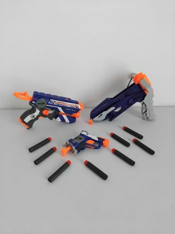 Pistolets NERF et Arbalète