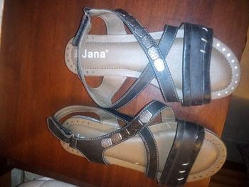 Chaussure neuve taille 36 Jana