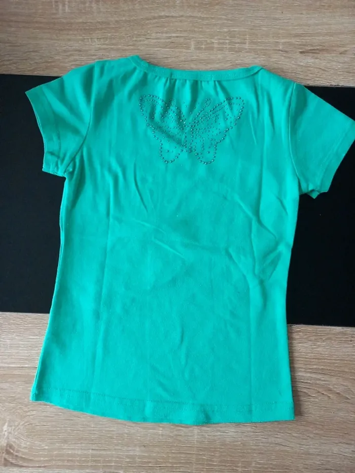 Tee-shirt vert 7/8 ans - photo numéro 4