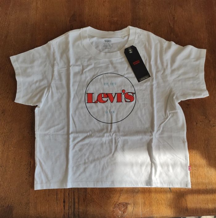 T shirt Levi's blanc neuf - photo numéro 3