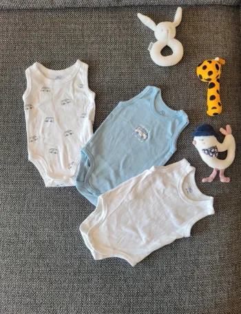 Lot 3 bodies garcon 3 mois