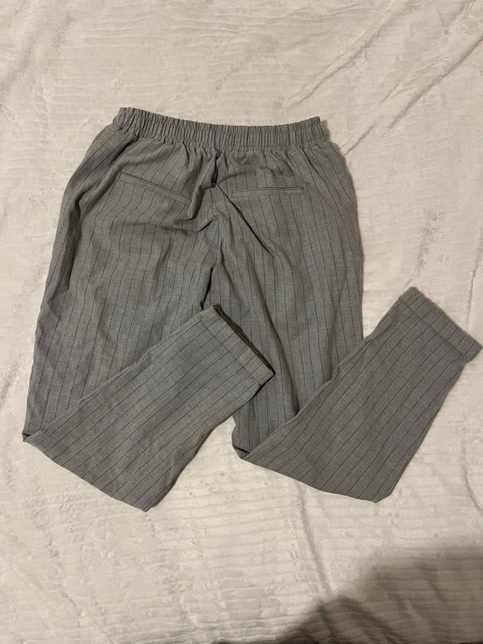 Pantalon gris Bershka femme - photo numéro 3