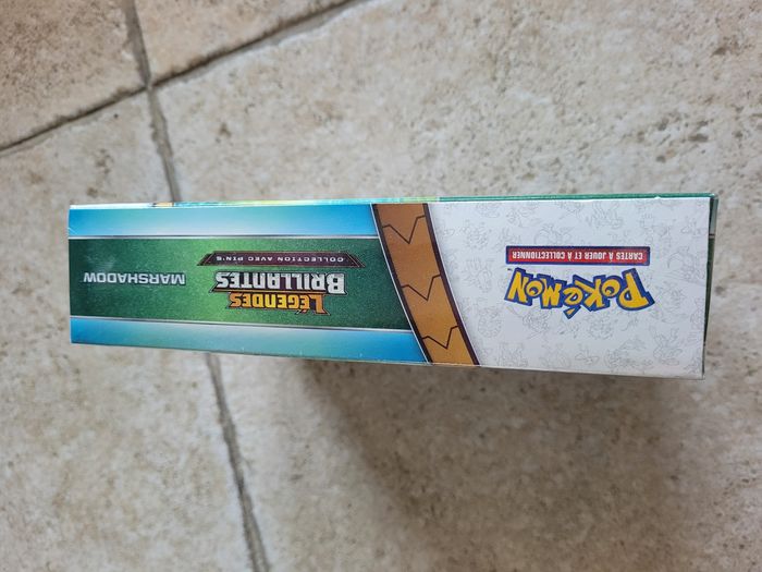 Marshadow coffret pokemon collector - photo numéro 5
