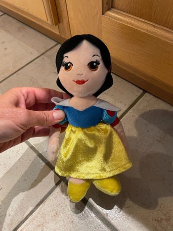 Peluche Blanche-Neige Disney Nicotoy