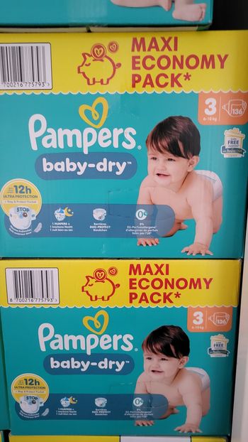 2 pampers taille 3
