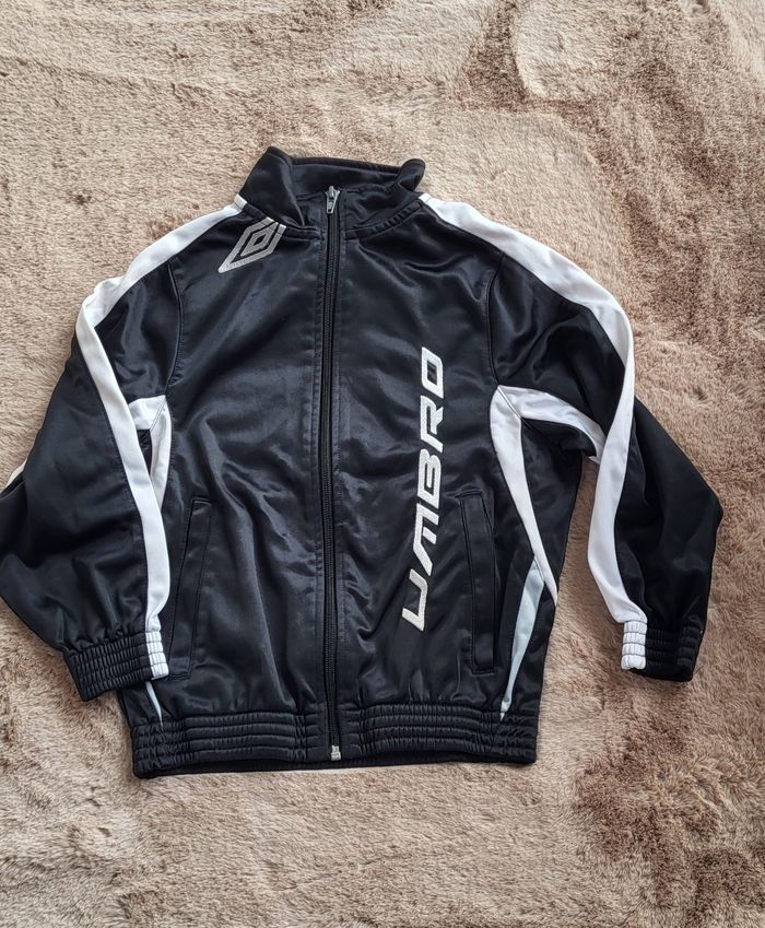 Lot vêtements 6 ans Garçon - photo numéro 3