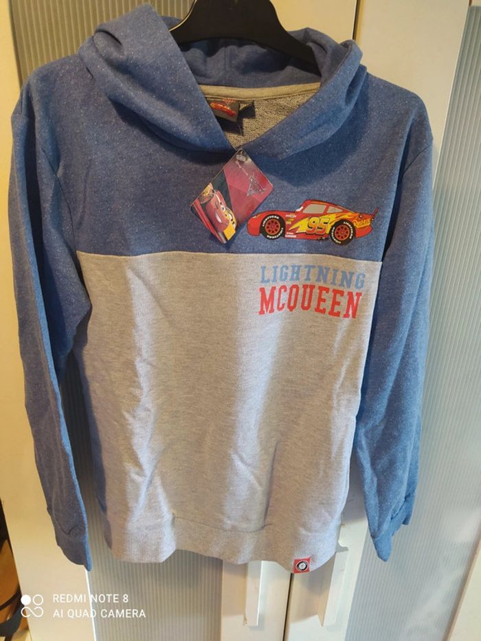 Sweat cars à capuche taille 10ans neuf Vertbaudet