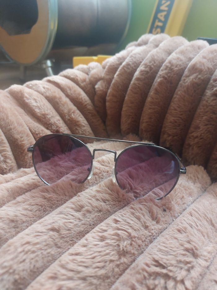 Lunettes de soleil NEUVES