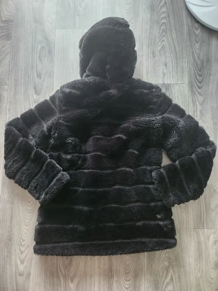 Manteau fausse fourrure - photo numéro 2
