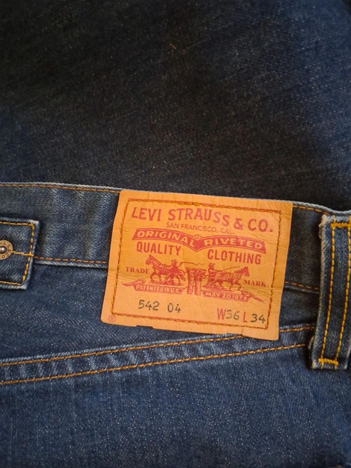 Jean's 542 Levi's taille 48 - photo numéro 4
