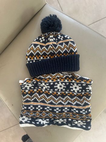 Ensemble bonnet et tour de cou bébé 9-12 mois 