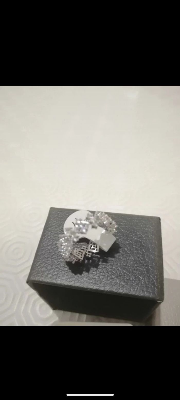 Magnifique bague Gioyes métal argenté flocon de neige. Taille 17 mm