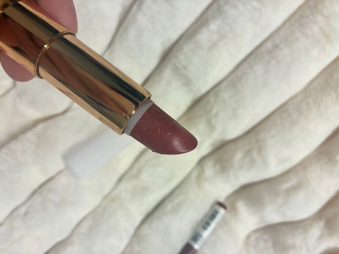 Lèvres essence - photo numéro 3