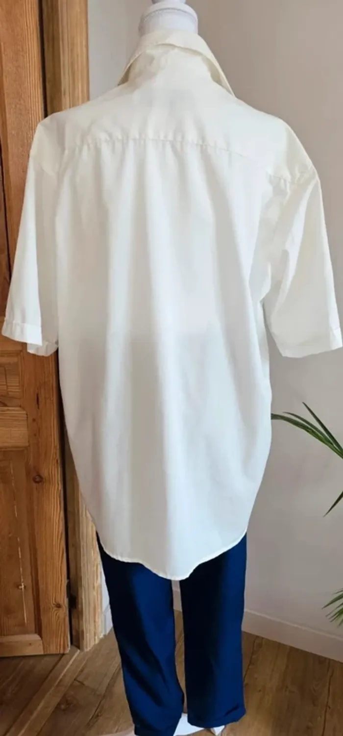 Chemise blanche oversize logo brodée - photo numéro 4