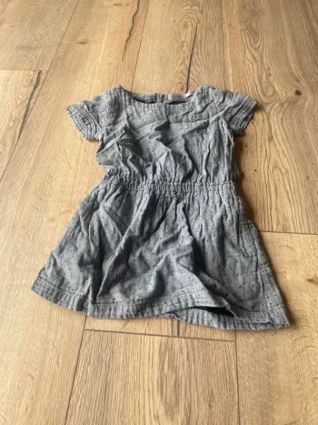 Robe grise