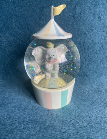 Snow globe Dumbo