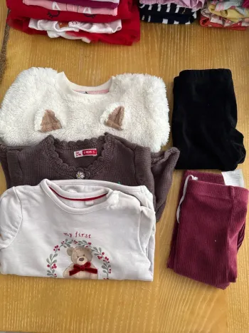 Lot vêtements bb fille 6 mois