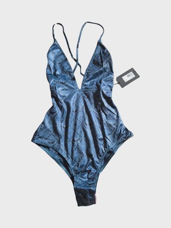 Maillot de bains 1 pièce 
Zadig & Voltaire
Taille L
Bretelles croisés au dos neuf avec étiquette 