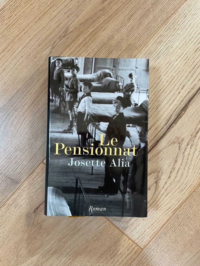 Josette Alia - Le pensionnat