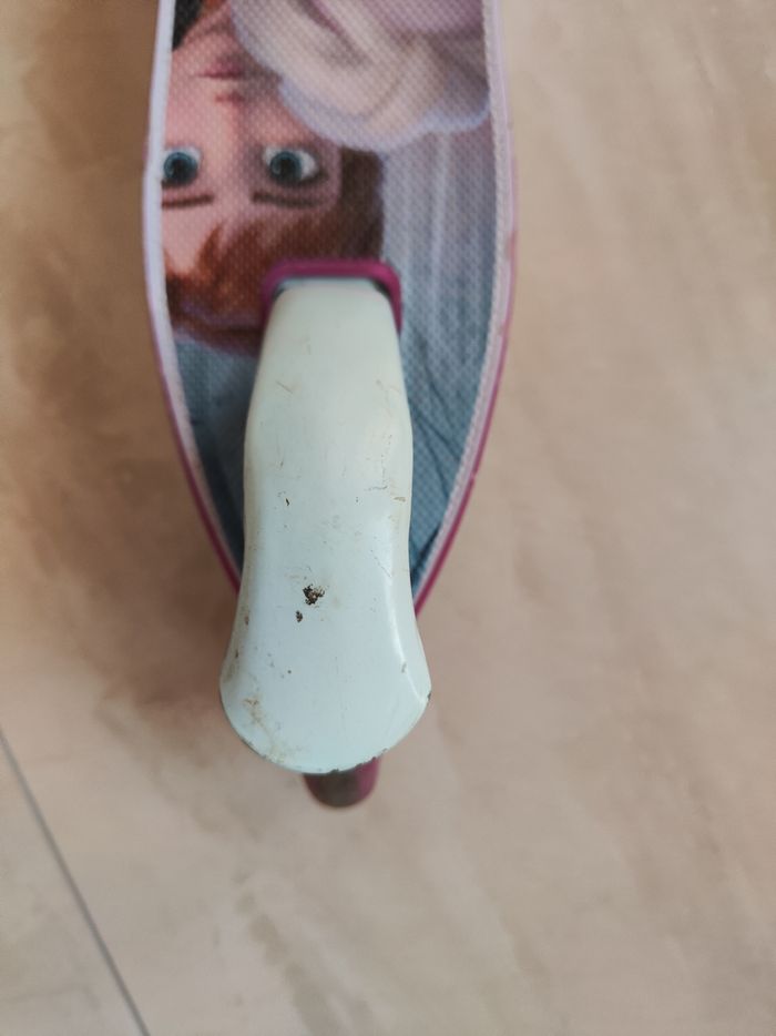 Trottinette et casque - photo numéro 8