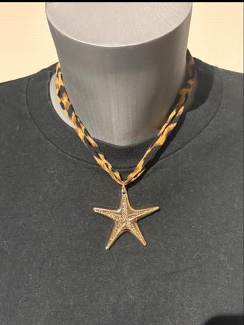 Collier ruban léopard breloque doré étoile de mer 