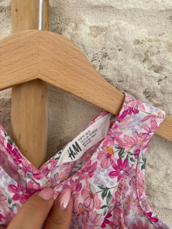 Robe à fleurs roseH&M 18/24 mois - 4 € - photo numéro 2