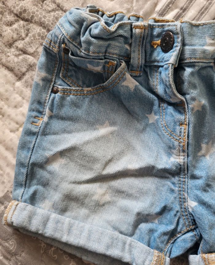Short en jean étoile kiabi 18 mois - photo numéro 2