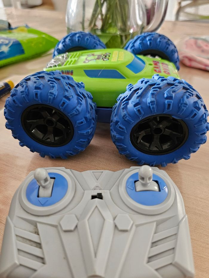 Voiture télécommande - photo numéro 3