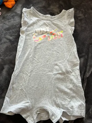Combishort nike 24 mois
