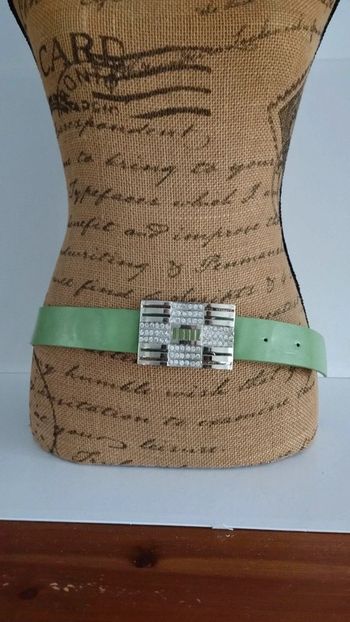 Ceinture verte boucle argenté 95 cm