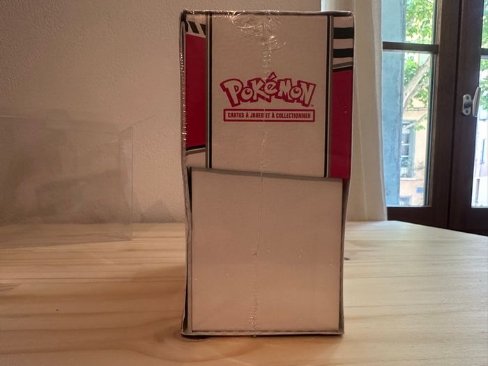 ETB Flamme Blanche EV10.5 FR Neuf Scellé Pokémon - photo numéro 4