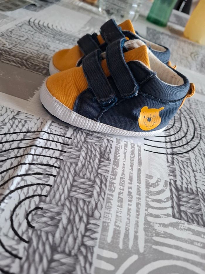 Chaussure bébé winiie l'ourson
