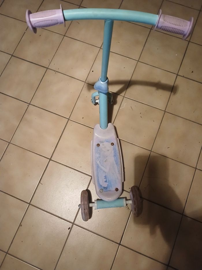 Trotinette reine des neiges - photo numéro 4