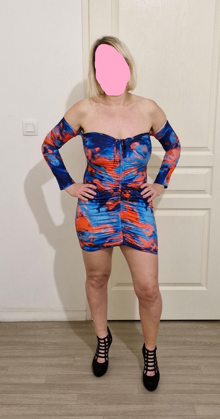 Mini robe moulante courte et sexy (pour occasion, club, soirée, etc...)