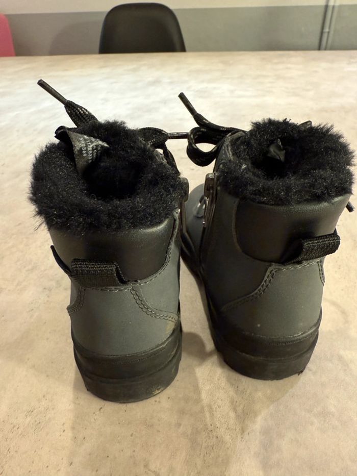 Bottines fourrées enfant H&M pointure 23 - photo numéro 4