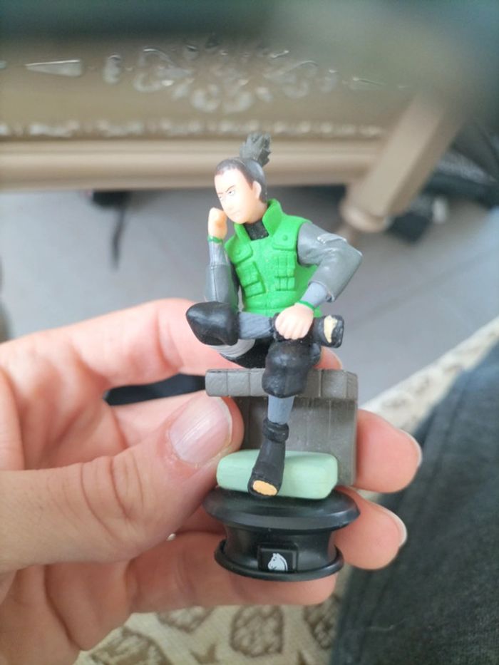 Lot de trois figurines Naruto