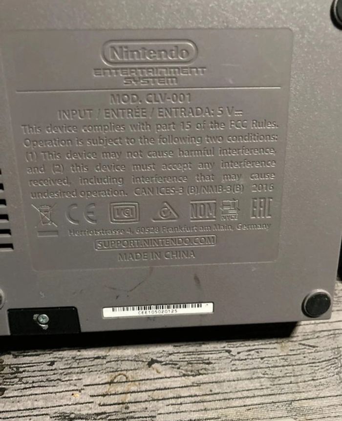 Console Nintendo Mini NES complète fonctionnel PAL - photo numéro 7