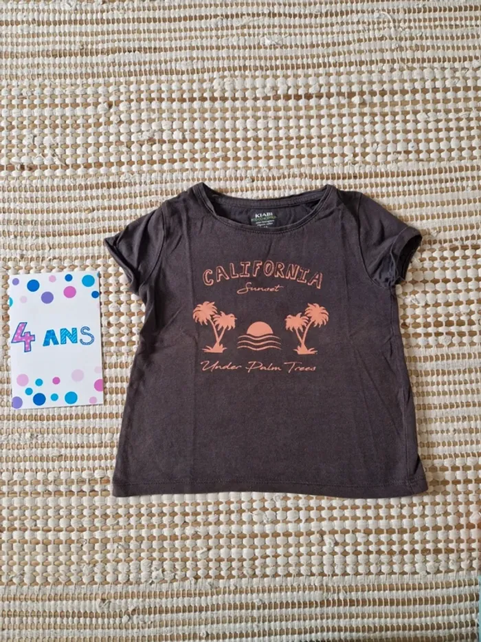 🌴 T-shirt fille KIABI - 4 ans 🌴 - photo numéro 2