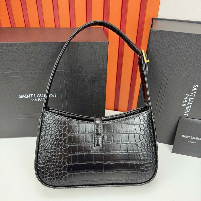 Yves Saint Laurent hobo 657228 - photo numéro 3