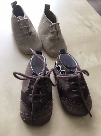 Lot de deux paires de chaussures bébé