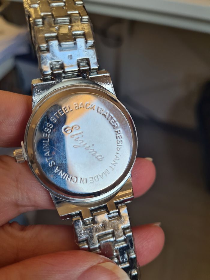 Montre argenté et strass - photo numéro 4