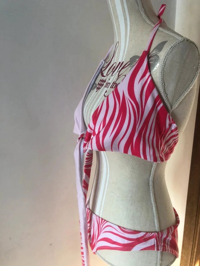 Sublime bikini zébré rose taille l shein très bon état - photo numéro 2