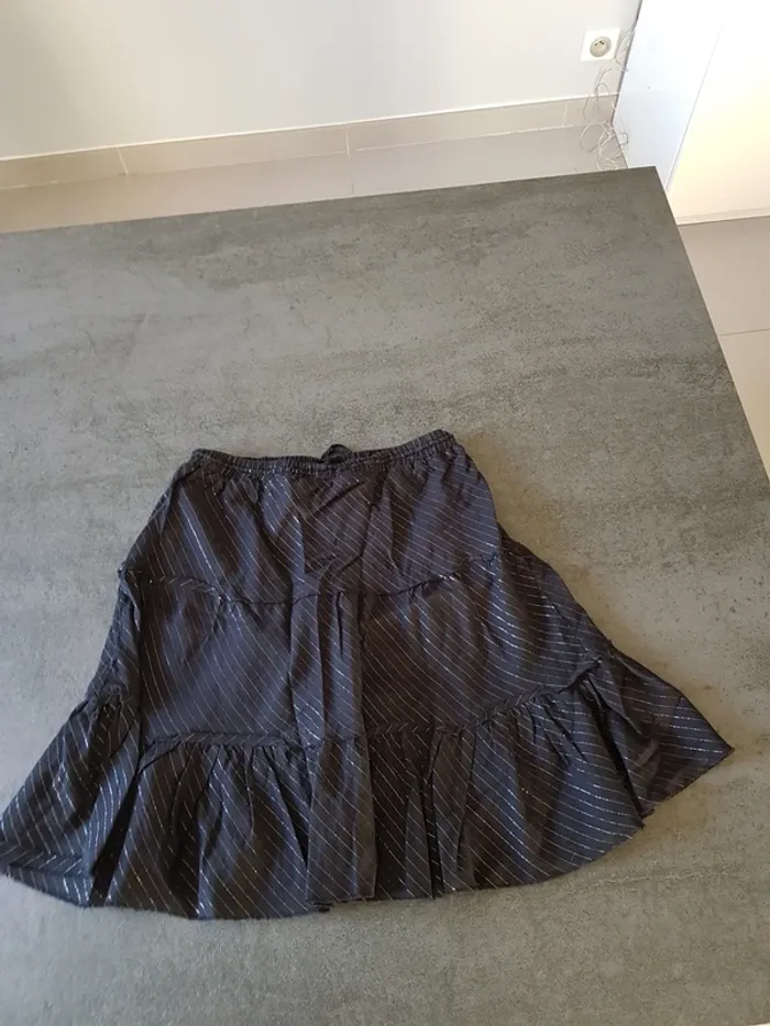 Jupe Kiabi noir taille 36 - photo numéro 7
