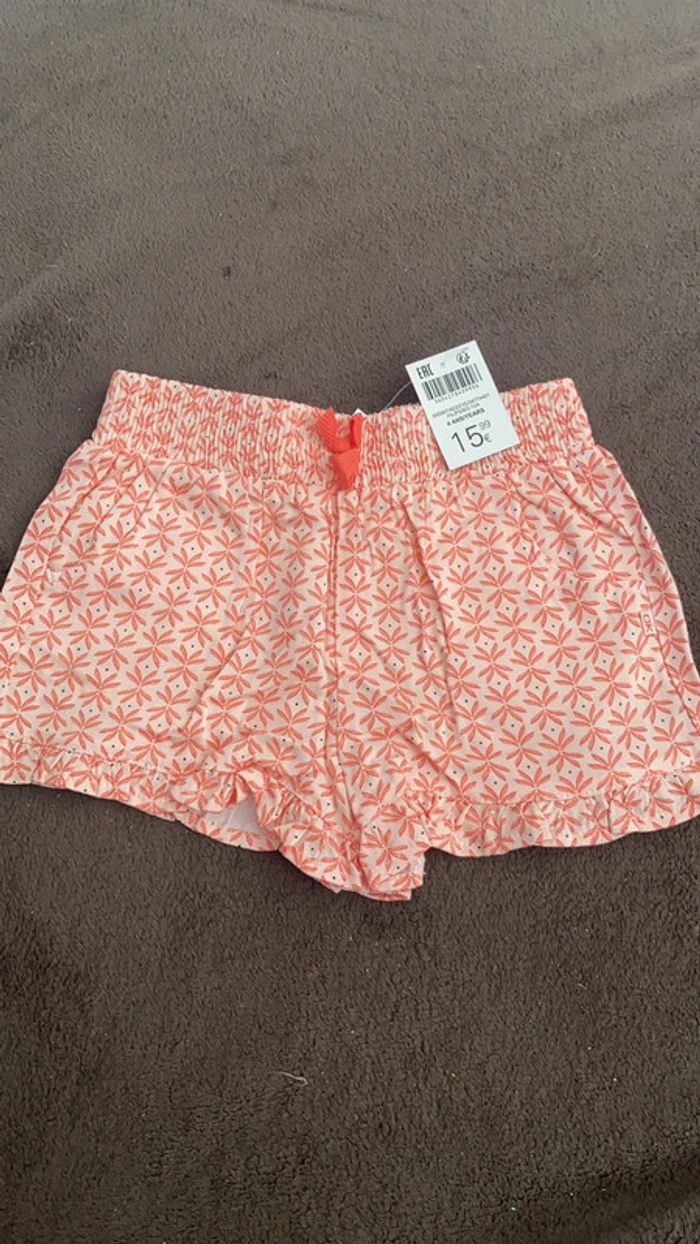 Short okaïdi neuf