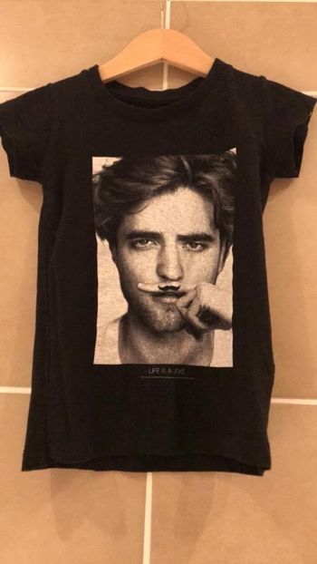 Tee shirt eleven Paris  4 ans  Robert Pattinson
